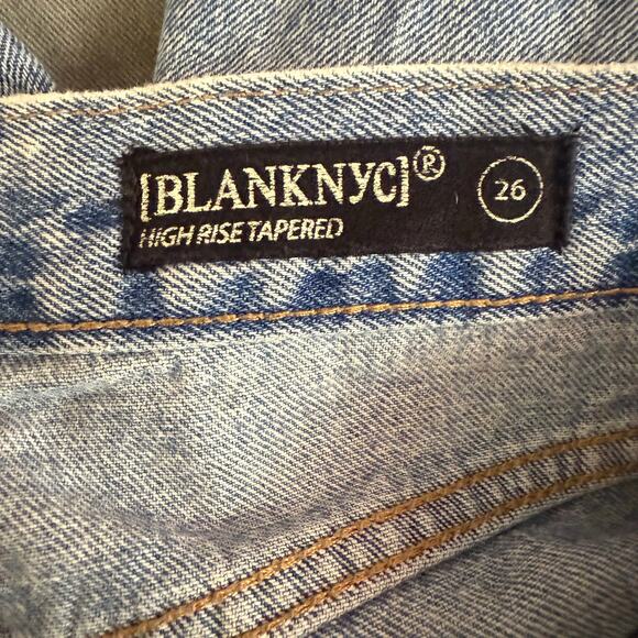 Blank NYC High-Rise Tapered Studded Hem Jeans Sz 26 EUC - Picture 3 of 4